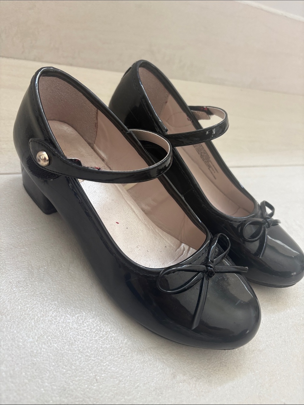 The Children's Place Black Patent Mary Jane Dress Shoes with Bow